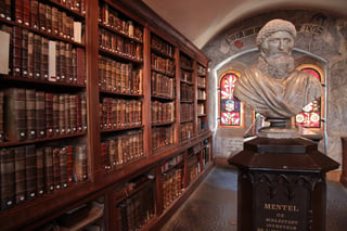 Inside_the_Humanist_Library_of_Slestat.jpg