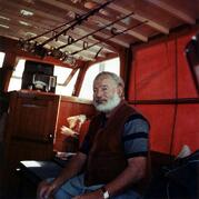Ernest_Hemingway_1950-900x898