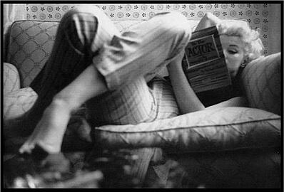 Marilyn-Monroe-Reading