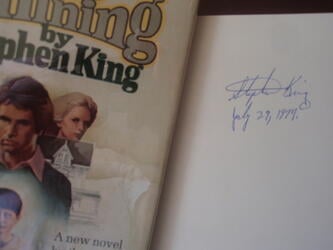 Stephen_Kings_The_Shining_-_signed__dated_6_months_after_publication._(1).jpg
