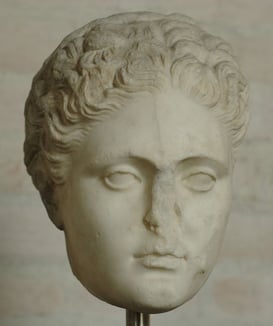 800px-Head_Sappho_Glyptothek_Munich.jpg