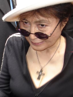 Yoko_Ono_2007.jpg